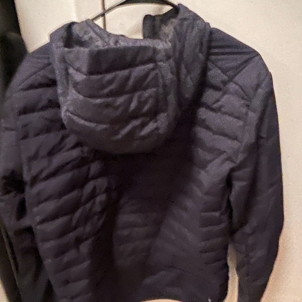 Lululemon waist length puffer jacket size small